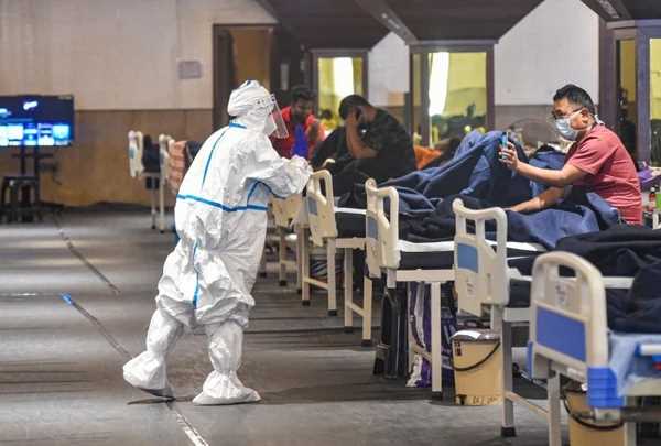 महाराष्ट्र में 24 घंटों में कोरोना के 44 हज़ार से ज्यादा मरीज़ मिले, 12 लोगों की गई जान